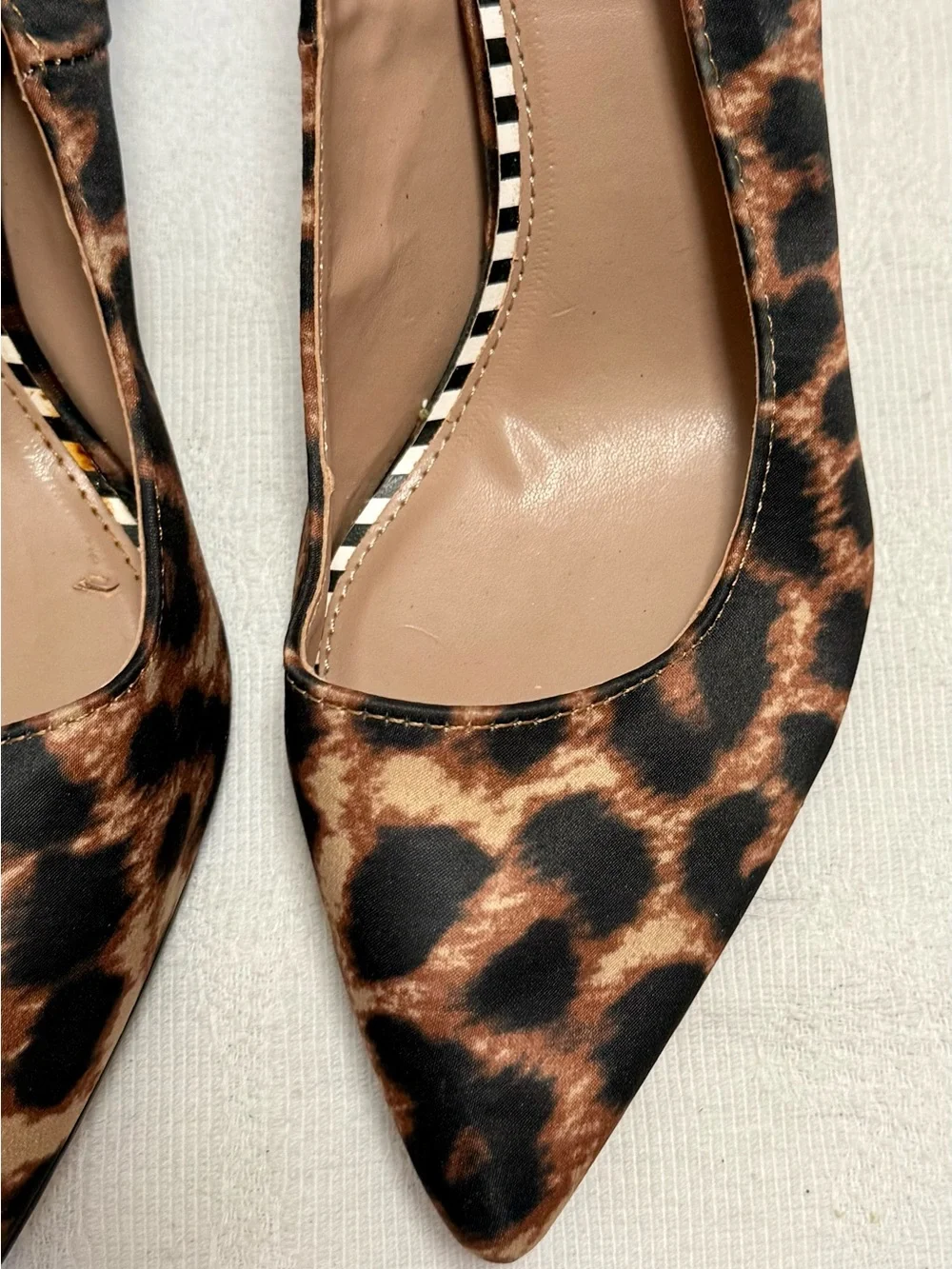 Betsey Johnson Harbur Leopard Ruffle Stiletto Pumps Women’s 8.5 Pinup rockabilly